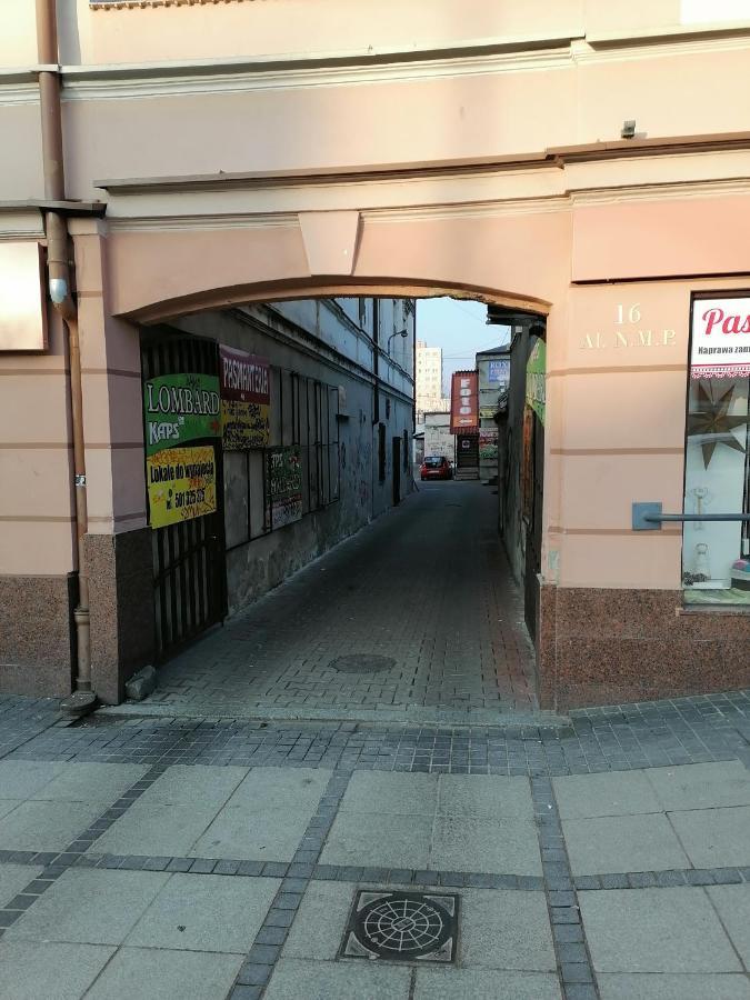 Hostel Pacific Ocean Czestochowa Częstochowa Exterior foto